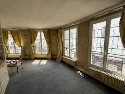 Butte Montmartre - excellente visibilté et flux de passants constant - entre 20 et 150 m2  - Image 8