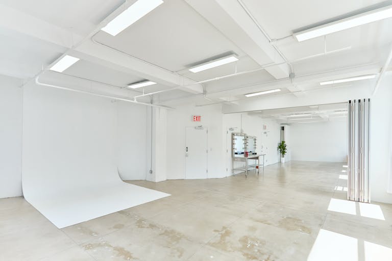16AB Manhattan Event/Showroom retail rental space  - Image 4