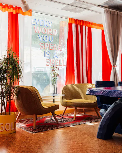 *New* Vibrant Silverlake Flex Space for Meetings, Workshops & Small Pop-Ups - Image 4