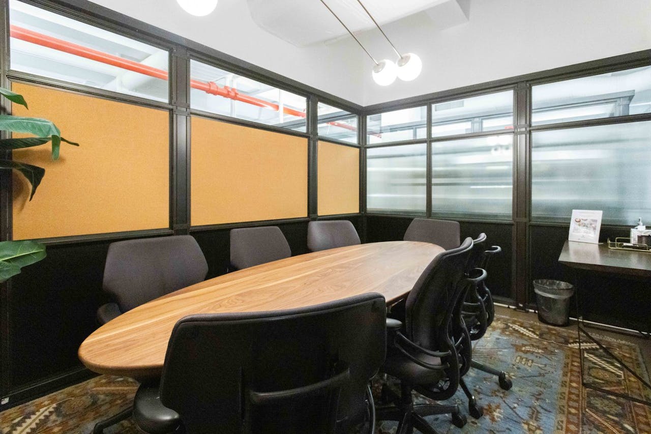 Meeting Room Broadway - Image 1