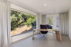 Villa in Beverly Hills - Pool - Scenic Outlook - Image 23