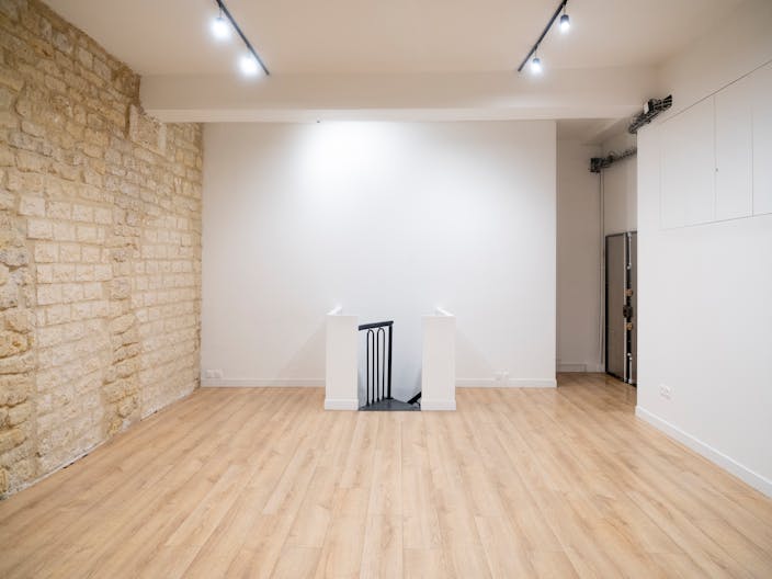 Showroom Palestro — Steps from Marais & Palais Royal - Image 2