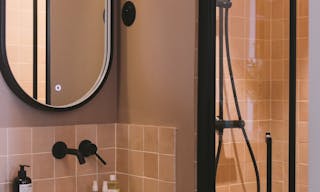 Volume unique dans h�tel particulier historique IXe ardt - Image 5