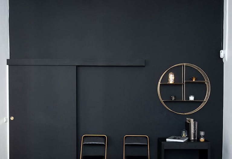 ELEGANT MINIMALIST LOFT IN THE 11TH DISTRICT OF PARIS - Image 2