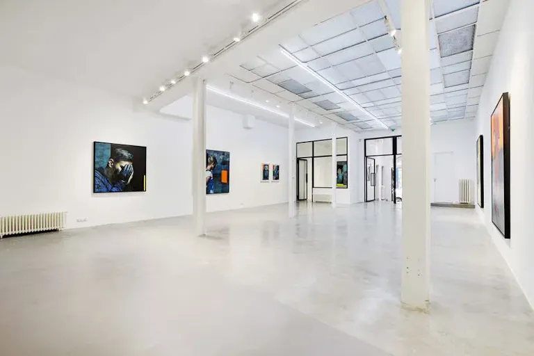 Magnifique showroom avec un grand espace de plein pied dans le Marais - Image 1