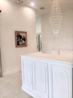 Beverly Hills Luxury Fashion Retail Showroom & Creative Space (North & West Showrooms) - Image 12