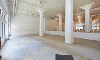 Unique open floor plan - Image 3