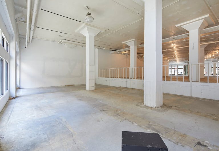 Unique open floor plan - Image 3