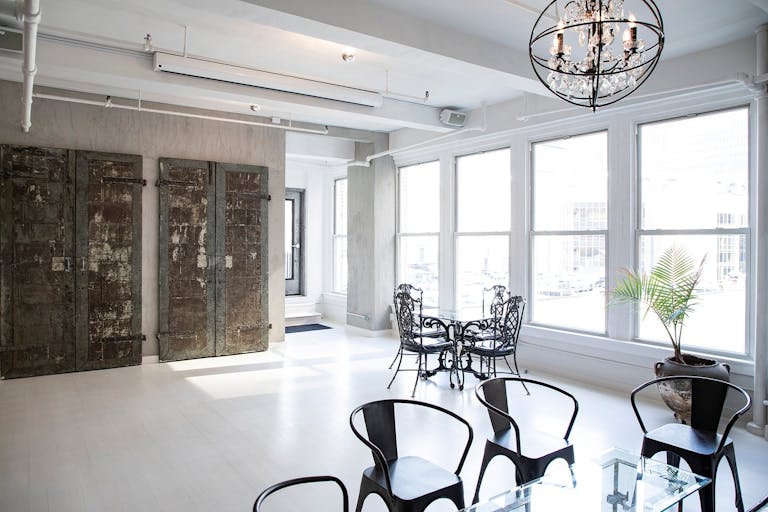 Modern Industrial Manhattan / Hudson Yards Loft - Image 4