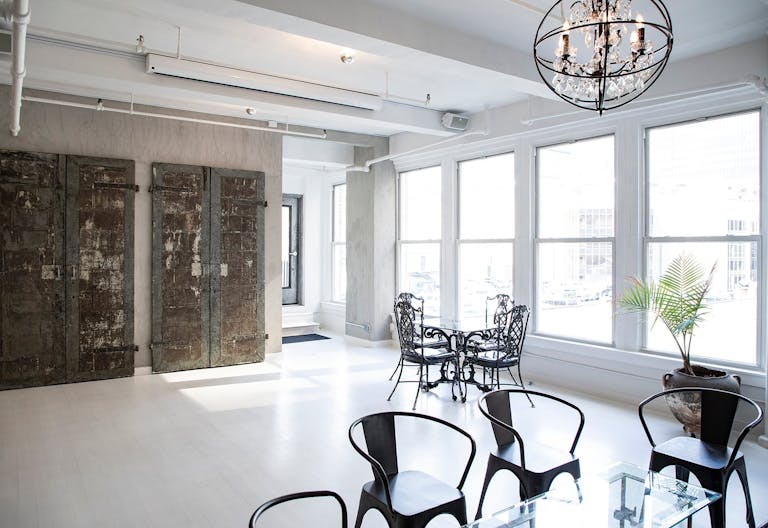 Modern Industrial Manhattan / Hudson Yards Loft - Image 4