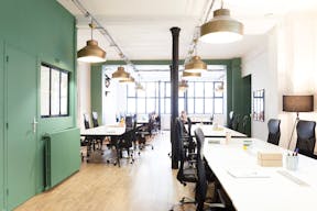 Magnifique espace avec couleurs pop et �quipements design - Image 3