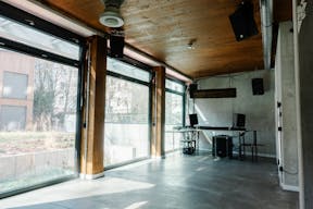 Dynamic Art Gallery & Pop-up Venue in Kreuzberg/Neukölln - Image 2