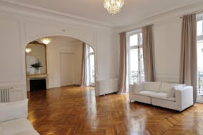 Sublime appartement haussmanien au coeur du 8�me arrondissement - Image 0