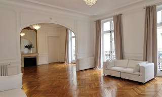 Sublime appartement haussmanien au coeur du 8�me arrondissement - Image 0