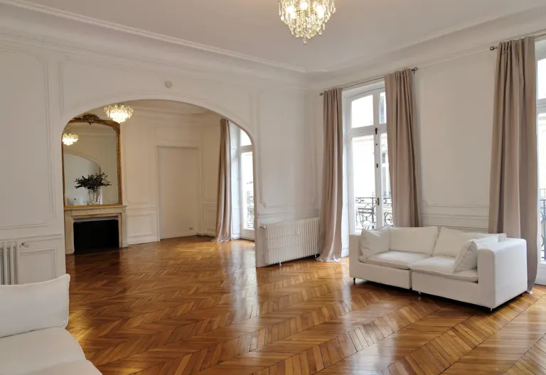 Sublime appartement haussmanien au coeur du 8�me arrondissement - Image 0
