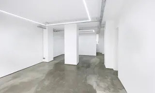 Galerie d'art au coeur du quartier du R�publique (Paris) - Image 3