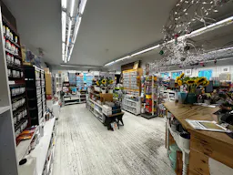East Hampton Fringe Commercial in Heart of Business District - Image 0