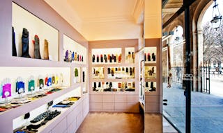 Boutique pop-up store - Jardin du Palais Royal Paris centre Louvre - Image 6