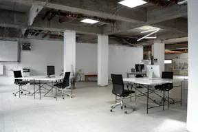 Fan-Community Pop-Up Space in Charlottenburg - Image 11