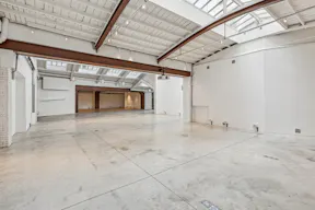 Event Showroom & Boutique near le Marais & Bastille - Image 7