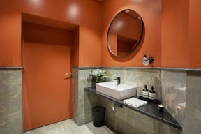 Historically classed store in Saint-Germain - Image 12