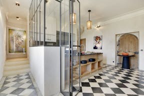 Une résidence de luxe dans un calme absolu - Image 3