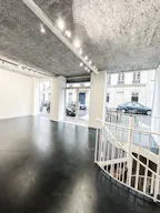 Spacious Gallery Space in the Haut Marais - Image 3