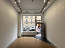 Un espace artistique dans le Montmartre - Image 4