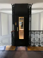 Beautiful Apartment Showroom in the 7th Arr. - Image 8