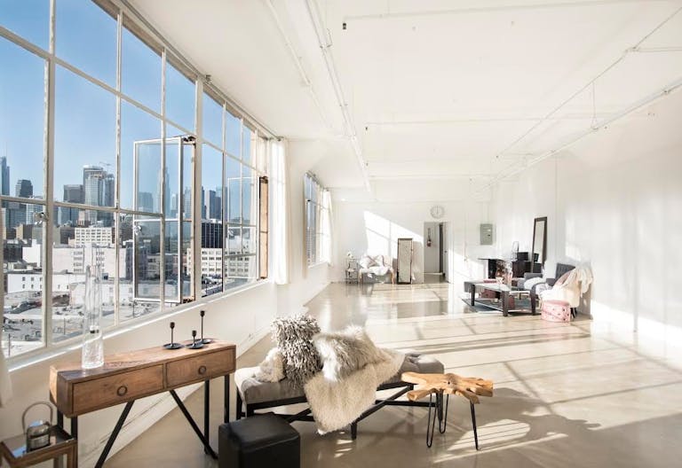 DTLA Skyline View Studio in Fashion District - Image 0