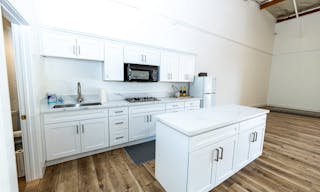 New Photo/Studio Rental in Westlake Village - Image 1