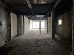 Prime Location Boutique on Rue de Rivoli - Image 7