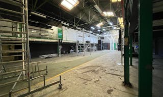 Ancien Atelier de 3000m2 vers La D�fense - Image 4