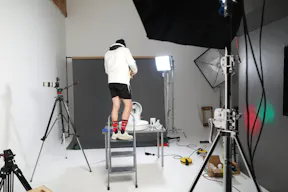 Warehouse Style Cyc Wall Studio - Image 10