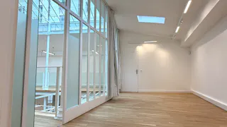 Loft industriel avec verrière zénithale - Image 20