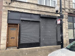 Pilsen commercial space - perfect for pop-up store/art gallery/ private sale - Image 3