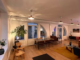 Jolie boutique avec deco soign�e et mobilier sympa a louer - Image 0