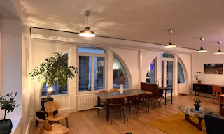 Jolie boutique avec deco soign�e et mobilier sympa a louer - Image 0
