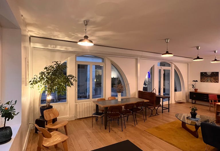 Jolie boutique avec deco soign�e et mobilier sympa a louer - Image 0