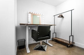 Modern Space w/ Natural Light and Cyc Wall- Industrial Construction Production Studio - Image 6