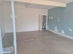 Local commercial de 30 m² idéal pour une boutique éphémère (Pop-Up Store). - Image 2