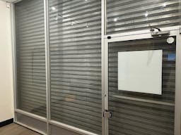 Gorgeous Ground Floor Space - Ideal for EVERYTHING - Image 6