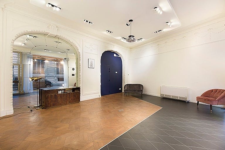 Chic Boutique in the downtown of Toulouse - Image 0