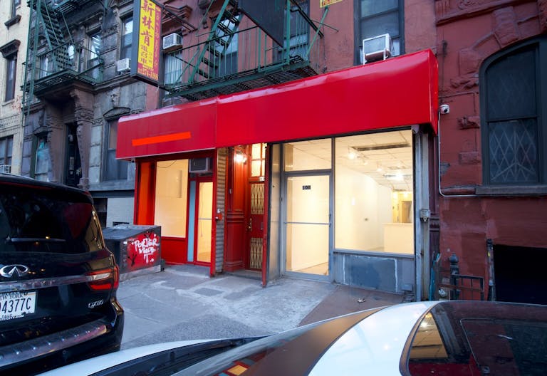 Eye-Catching White box Space: Art, Parties, Events, and Pop-Ups in Prime Lowe East side, Chinatown Near SoHo with Extra Room - Image 0