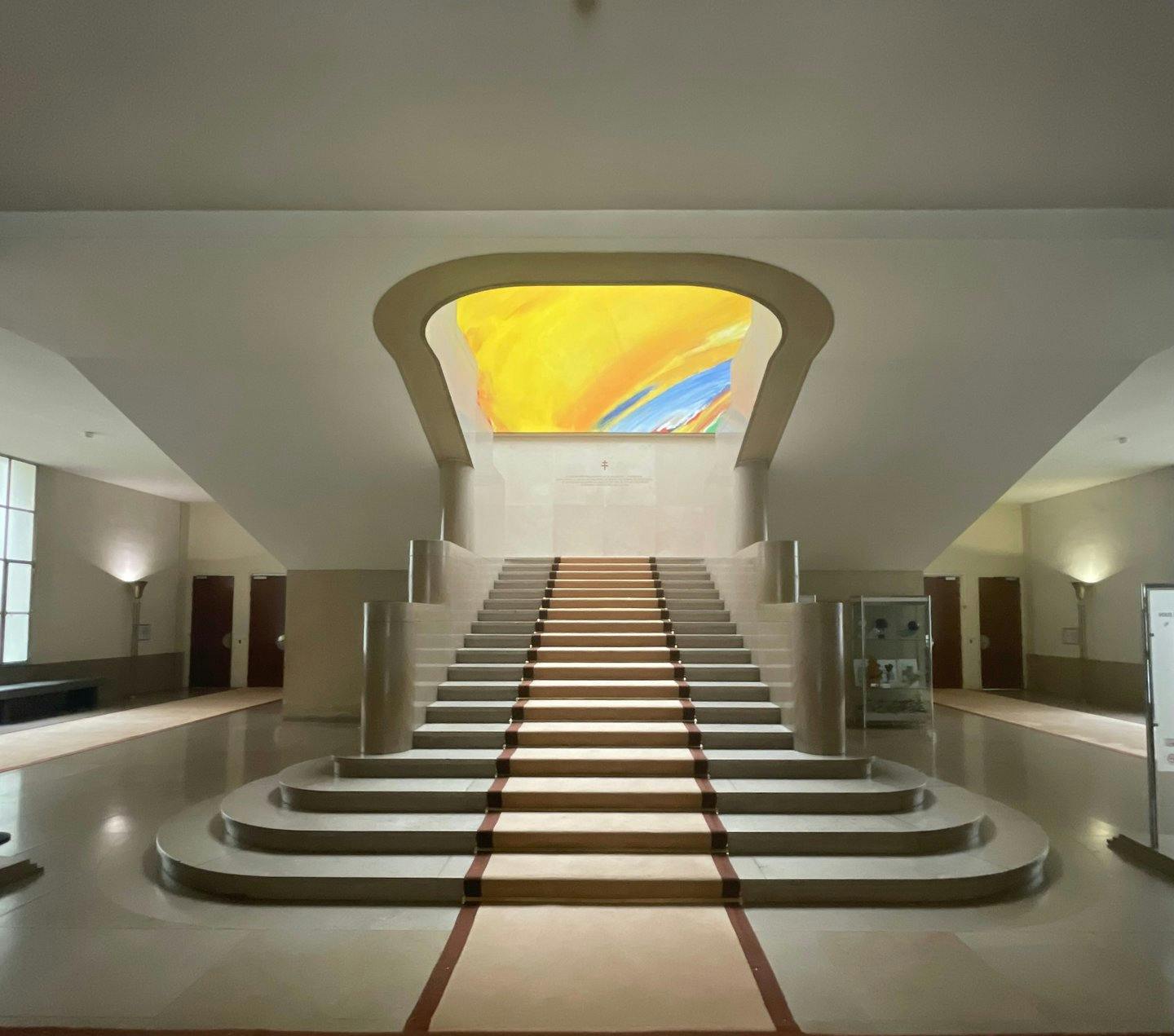 2,000 sqm Art Deco Grand Hall in Boulogne-Billancourt