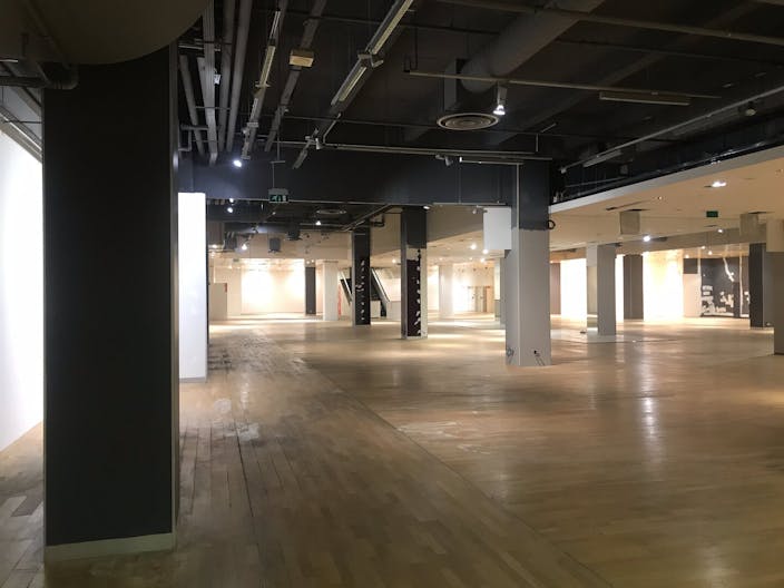 Unique and Atypical Space in Paris - Former Shopping Mall - Image 4