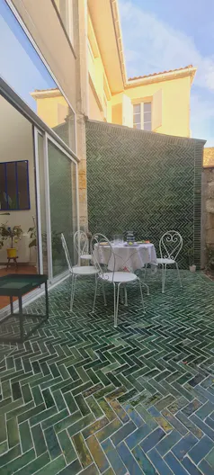 Maison d'architecte avec extérieur - Image 4