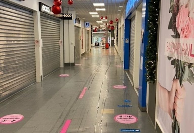 Former Candy store at Backa 2 - Image 3