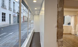 Unique Gallery Space in Paris - Image 14