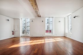 Pretty Boutique in Le Marais - Image 6